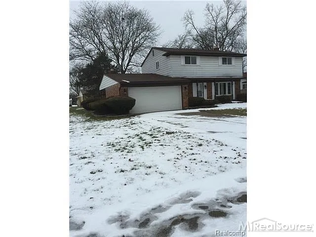 21800 Concord St photo 1