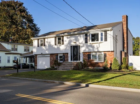 833 Bay St, Taunton, MA 02780