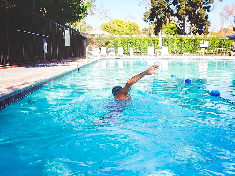 Large community pool. Pool is private to residents (you will have an electronic key card and allowed to bring guests) Hot tub is back right corner