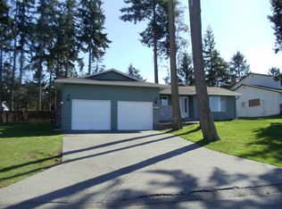 2136 Heritage Way, Oak Harbor, WA 98277