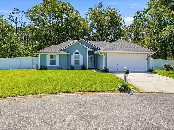 3rd image of 128 Hydrangea Rd