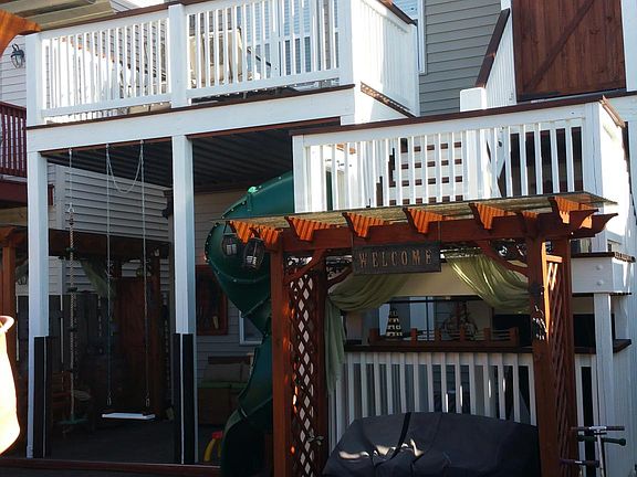 3rd image of 1844 N Laramie Ave #B