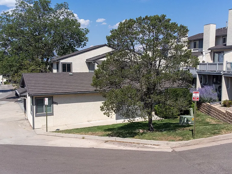 4618 Excalibur Ct — Photo 4