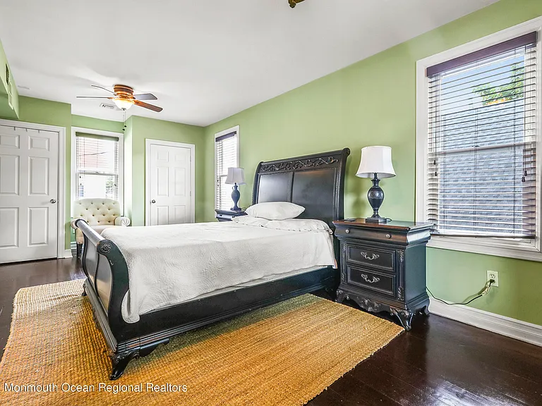 513 Ocean Park Ave — Photo 15