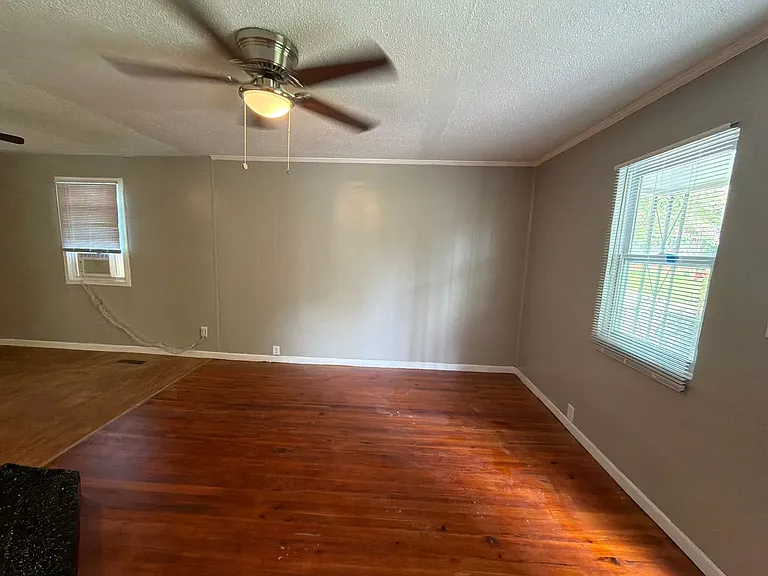 322 Garfield St — Photo 24