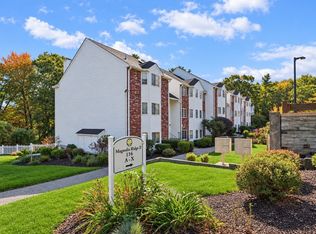 116 Tall Oaks Dr Unit M, Weymouth, MA 02190