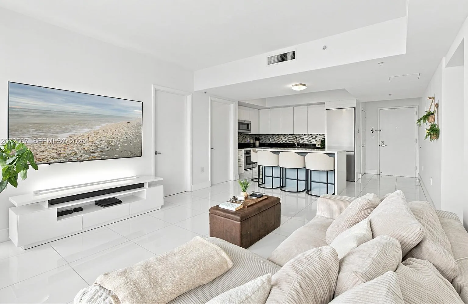 Mint Condo — Photo 2
