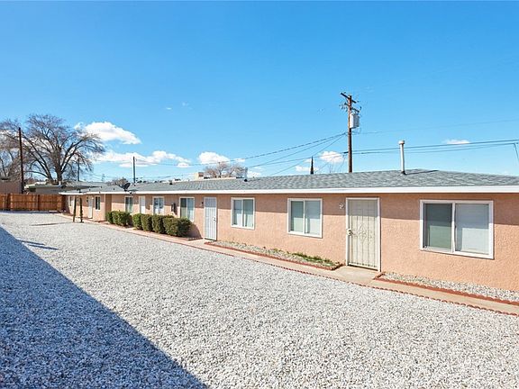 4th image of 15564 Hesperia Rd