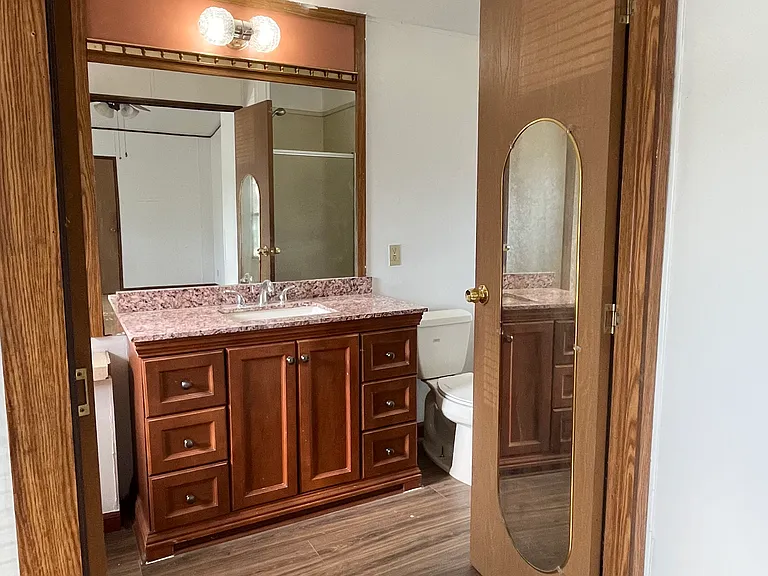 13601 Crooked Creek Dr — Photo 17