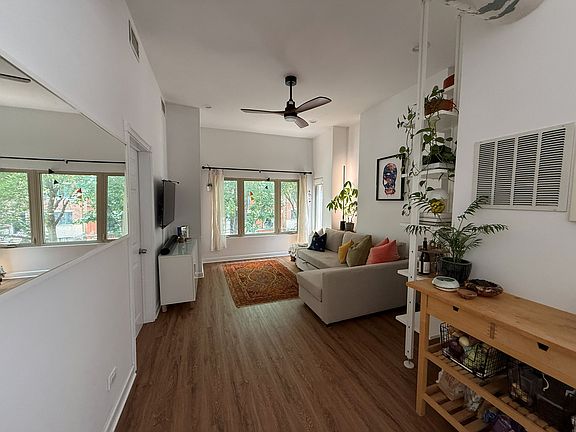 2nd image of 1344 N Artesian Ave #2