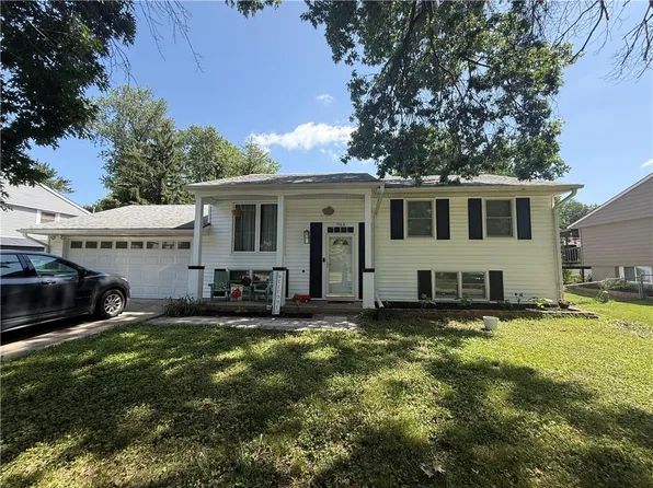 703 N Seminole Dr, Independence, MO 64056