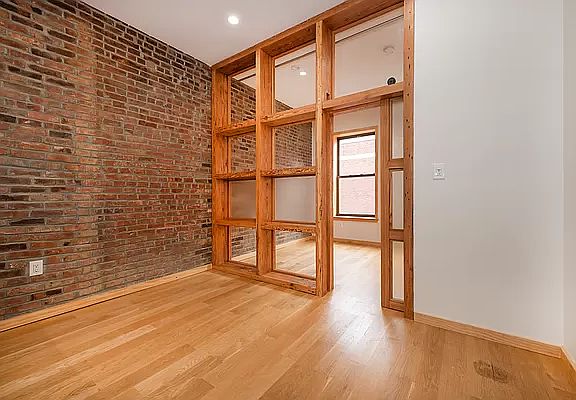3rd image of 100 Suffolk St APT 3E