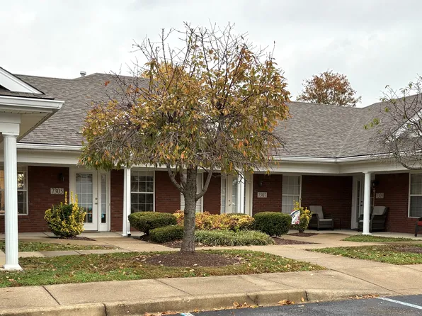 7301 Fox Hollow Way, Louisville, KY 40228