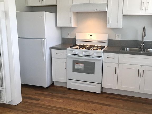 4th image of 313 Eucalyptus St #13