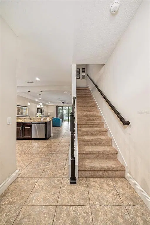 3 bed, 1632 sqft, $2,599 — Photo 3