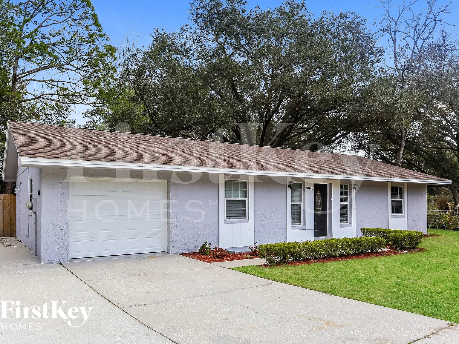 4 bed, 2.0 bath, 1686 sqft, $2,145 — Photo 2