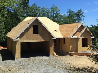 3844 Columbia Heights Rd, Longview, WA 98632