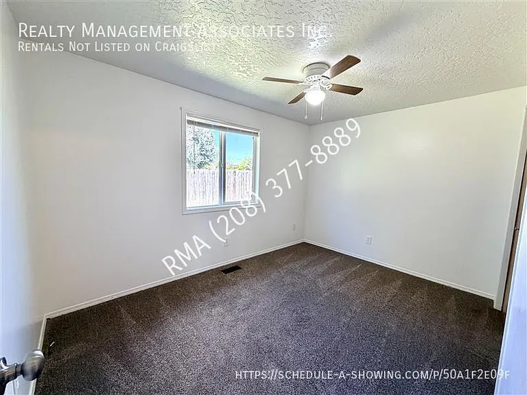 2324 Yucca Pl — Photo 9