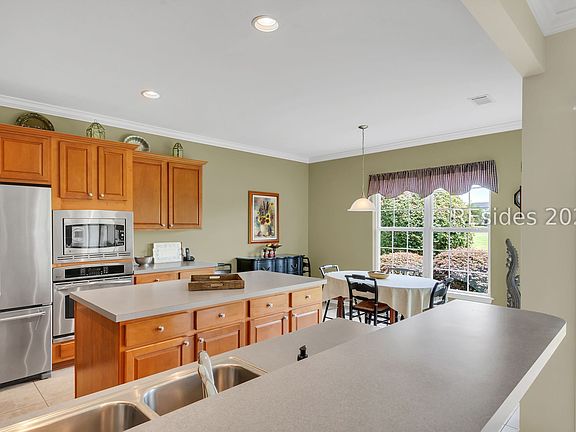 5th image of 74 Concession Oak Dr