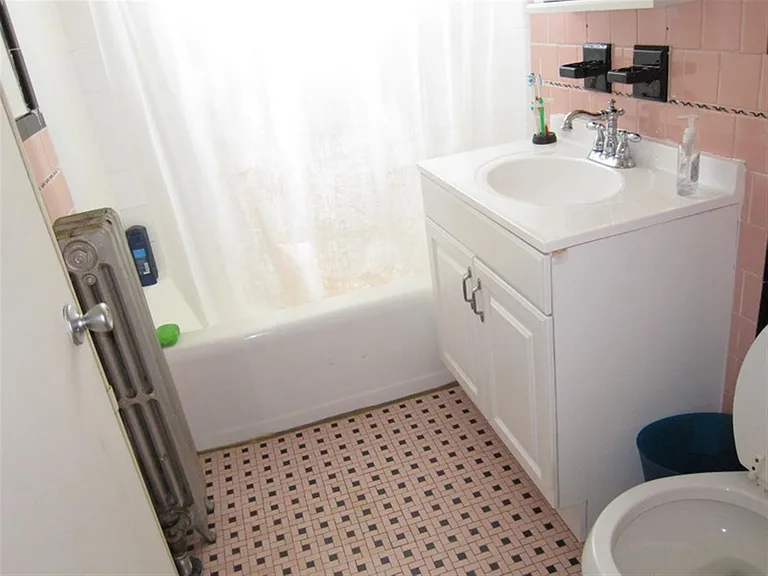 18 Oxford St #1 — Photo 10