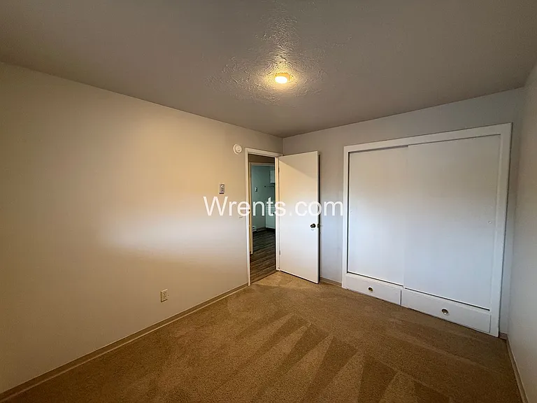 306-310 N 11th St — Photo 15