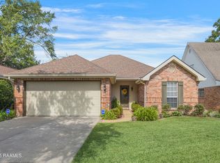 102 Babbling Brook Dr, Lafayette, LA 70506