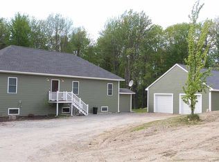 91 Hot Hole Pond Rd, Concord, NH 03301