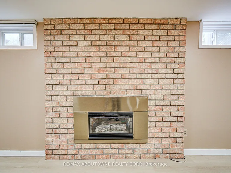 1156 Old Colony Rd #LOWER — Photo 10