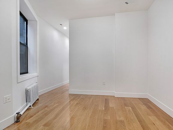 5th image of 209 E 10th St #5B