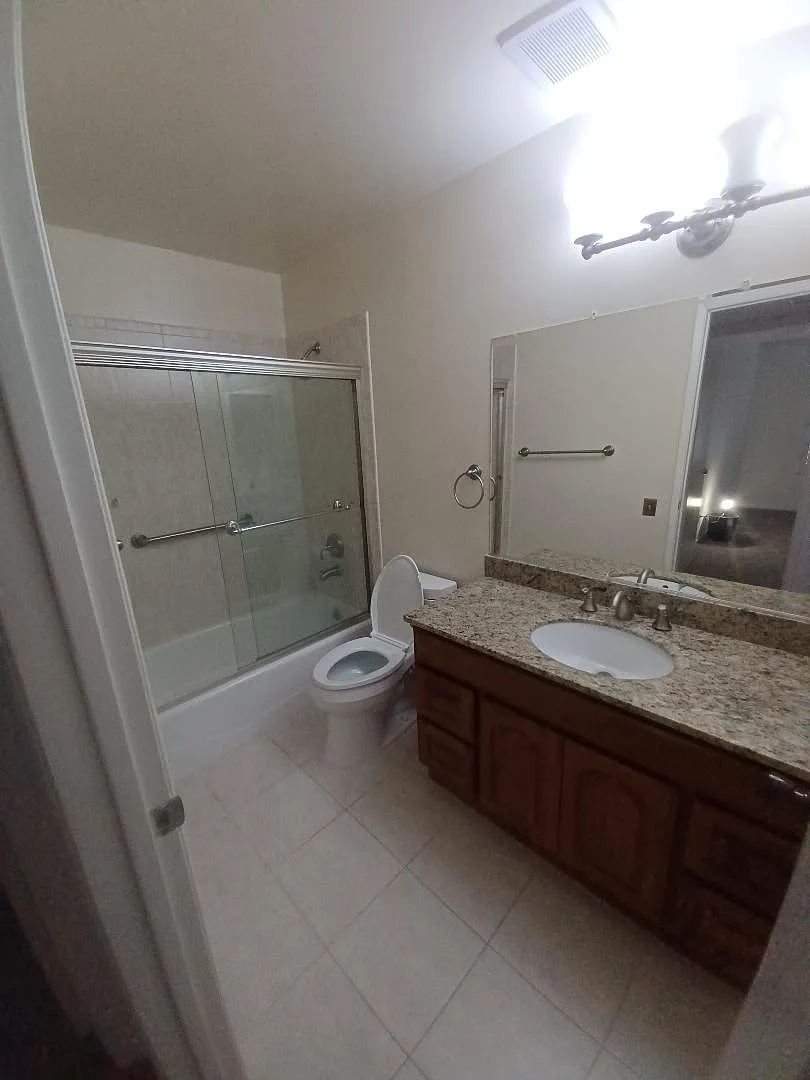La Mesa Dr, San Carlos — Photo 4