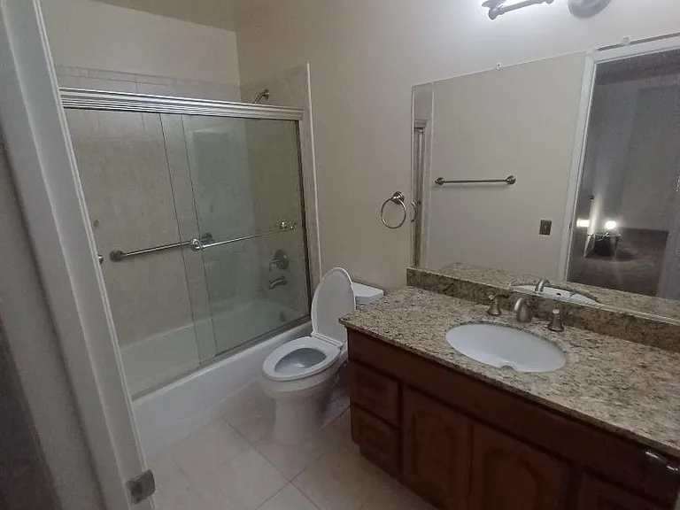 La Mesa Dr — Photo 4
