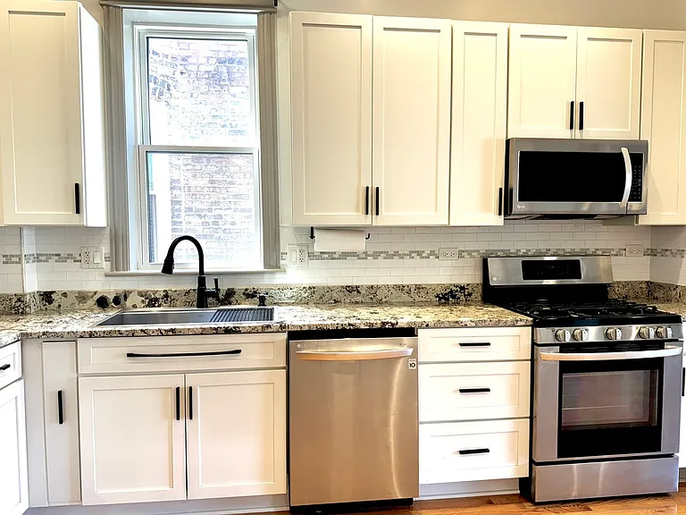 2424 N Mozart St #2 — Photo 23
