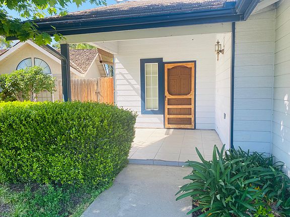 3rd image of 2722 E Parker Ct