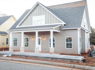 195 Tan Yard Rd, Social Circle, GA 30025