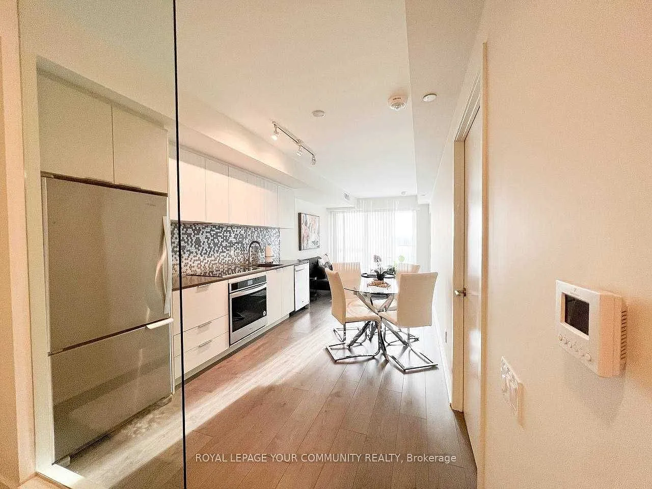 Sonic Condos — Photo 3