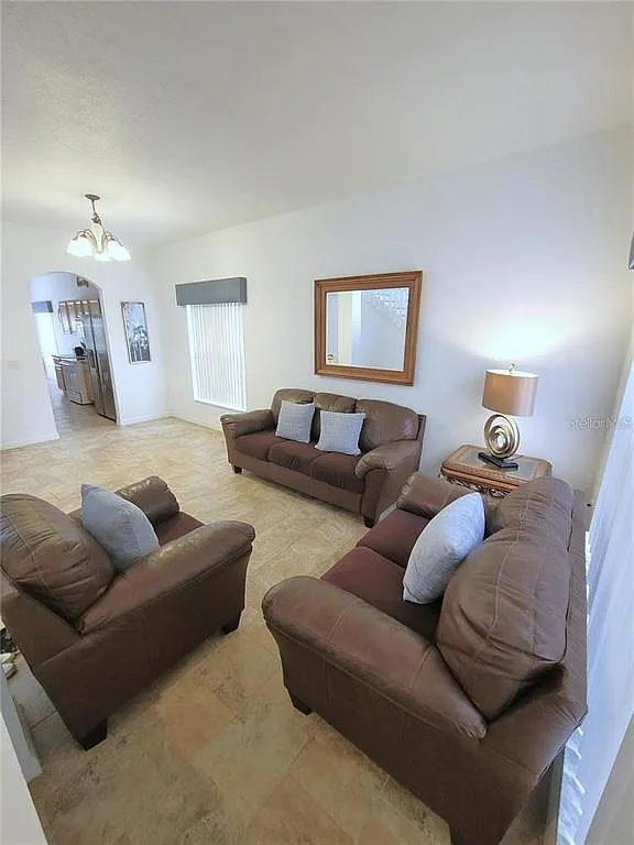 4 bed, 3.5 bath, 2451 sqft, $2,800 — Photo 3
