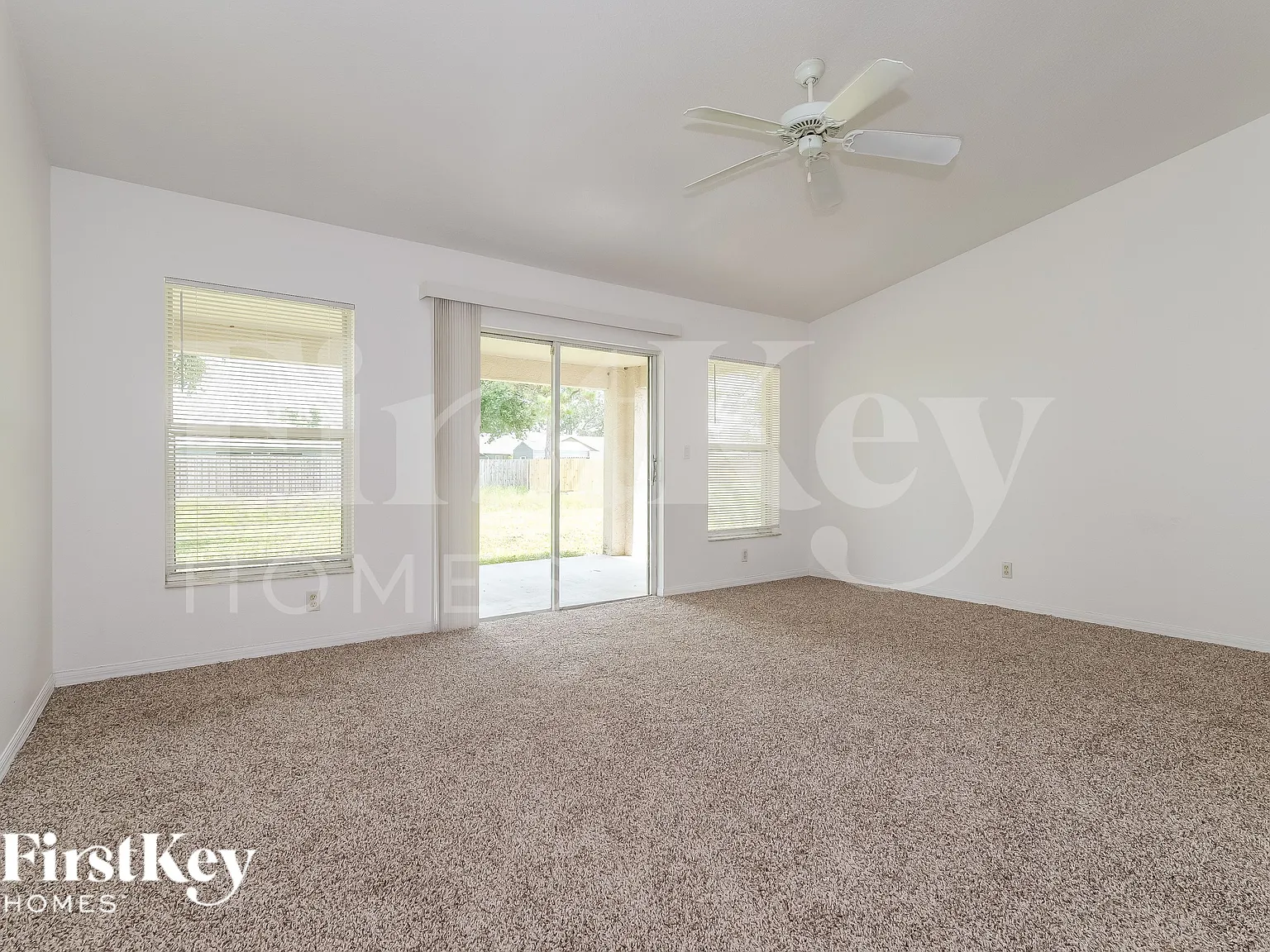 4 bed, 2.0 bath, 2078 sqft, $2,875 — Photo 2