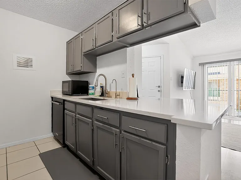 3770 Lovers Wood Ln #610 — Photo 9