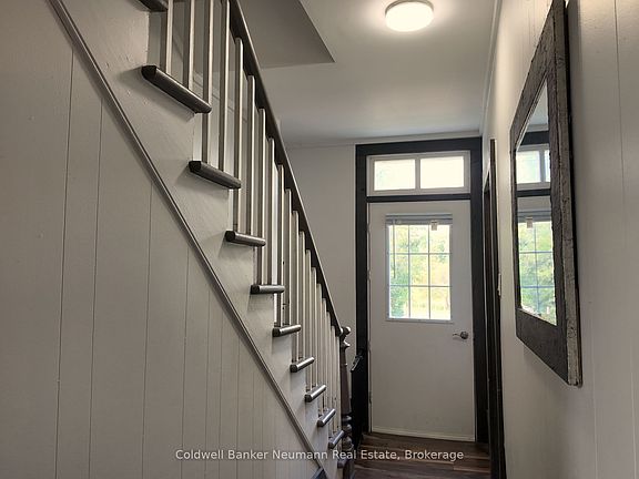 5th image of 2056 Mill St E