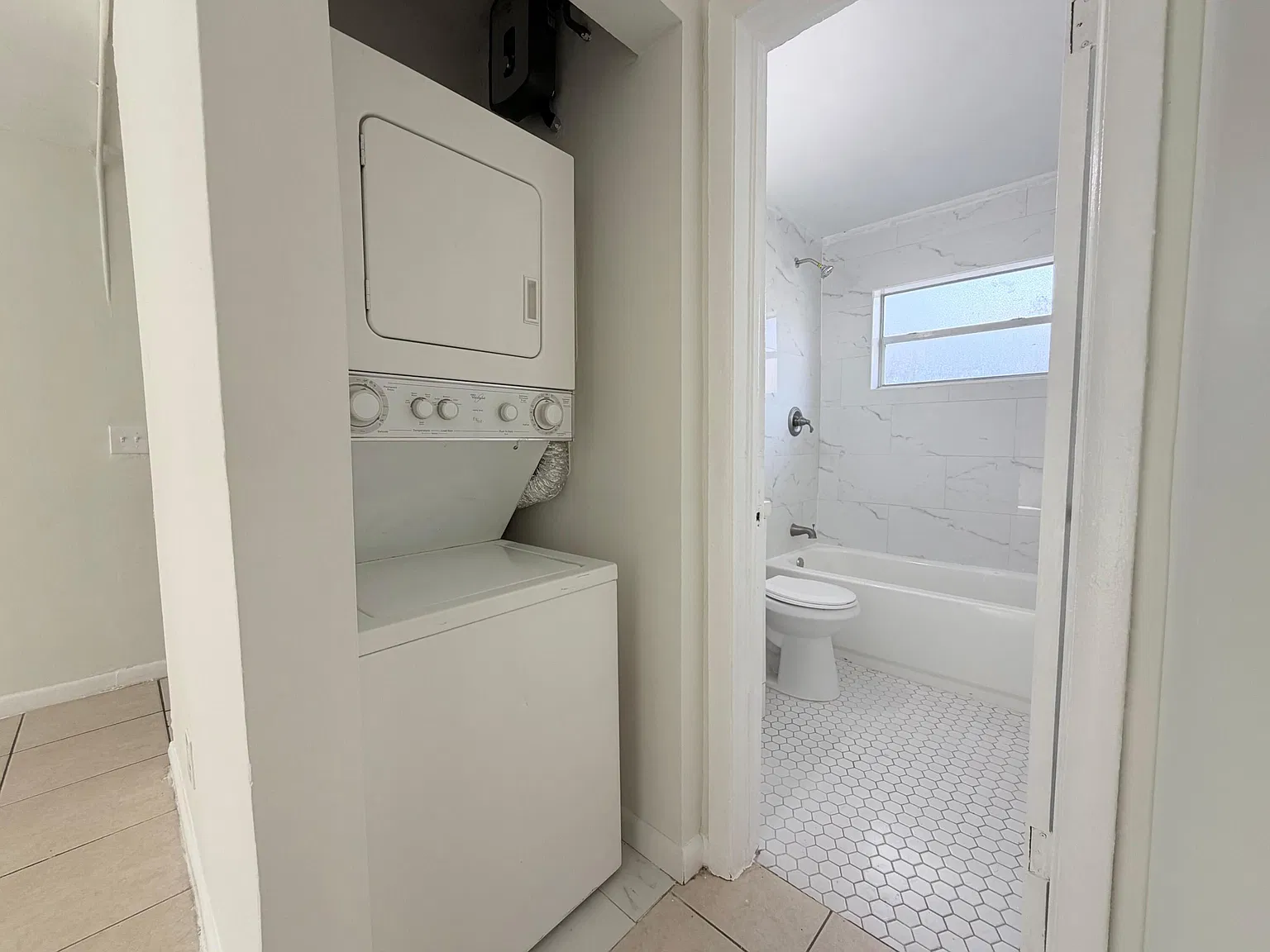2 bed, 1.0 bath, 900 sqft, $1,800 — Photo 4