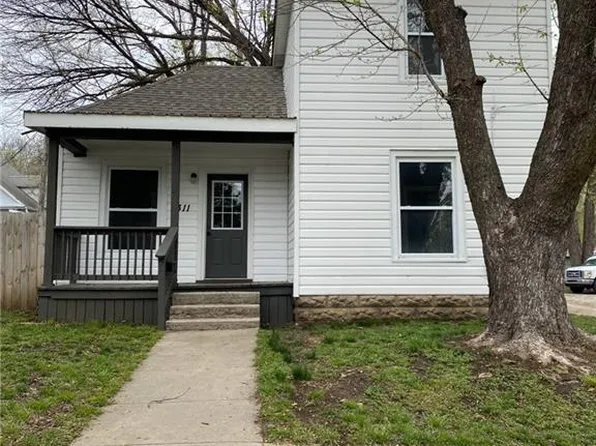 311 E 3rd St, Ottawa, KS 66067
