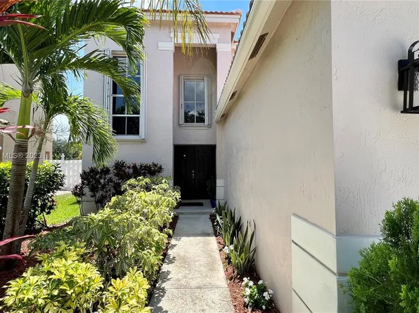 1040 Briar Ridge Rd, Weston, FL 33327