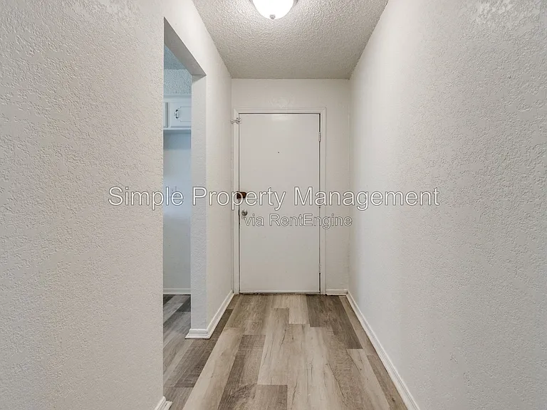 14222 NE 4th St — Photo 2
