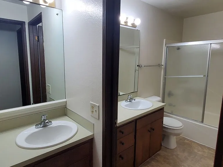 5325 Ravenna Pl NE — Photo 12