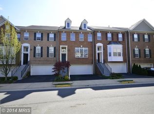 2933 Saxon Flowers Dr, Fairfax, VA 22031