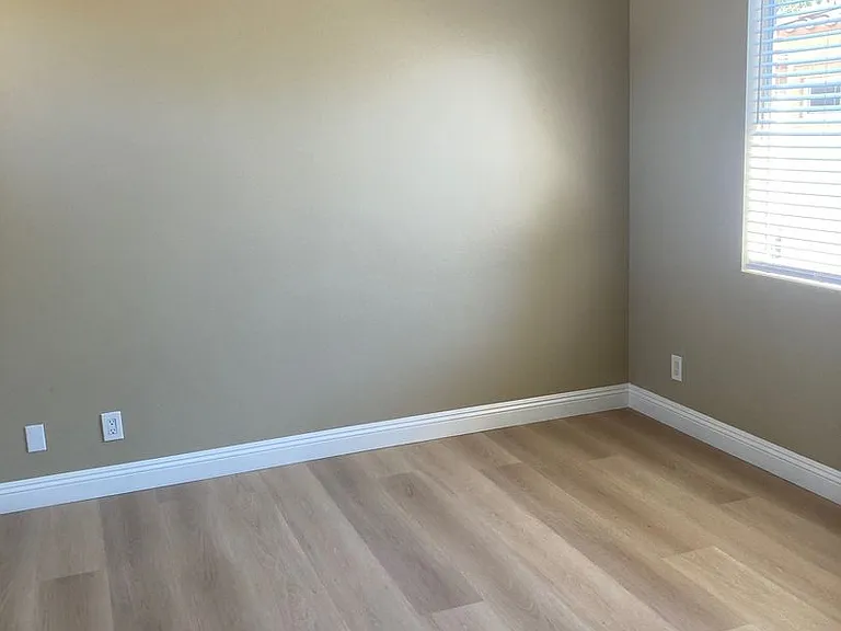 162 Las Flores — Photo 13