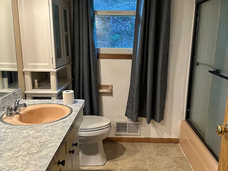4026 River Dr — Photo 9