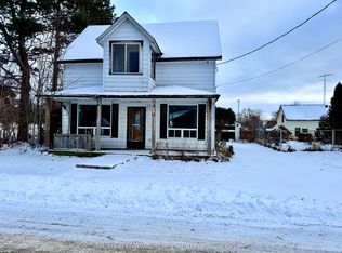 13 Grace St, Whitewater Region, ON K0J2L0