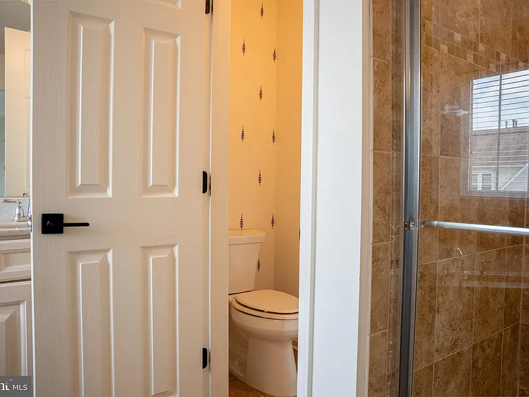 42243 Canary Grass Sq — Photo 63