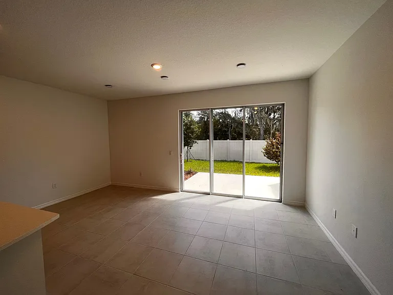 3585 Anibal St — Photo 10